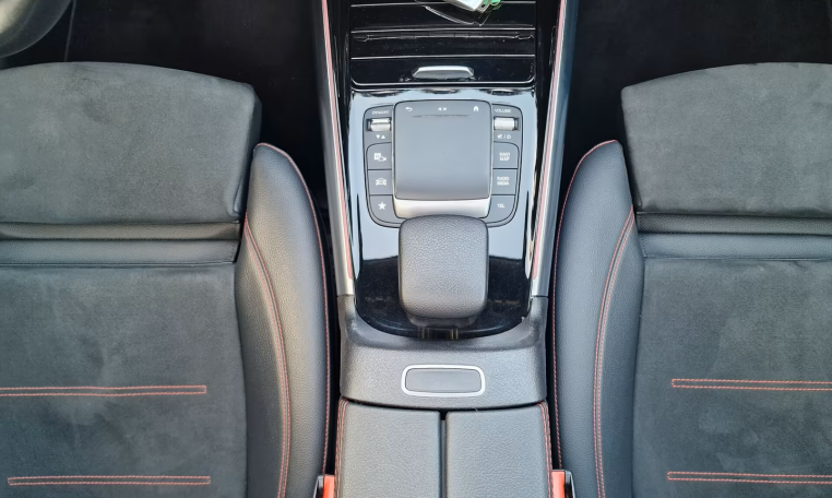 d30303a4-af8b-4b52-a707-ace2887a6b0a